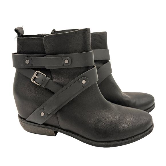 Joe’s Black Leather Strappy Buckle Wedge Heel Booties Boots Size 8 - Picture 1 of 10
